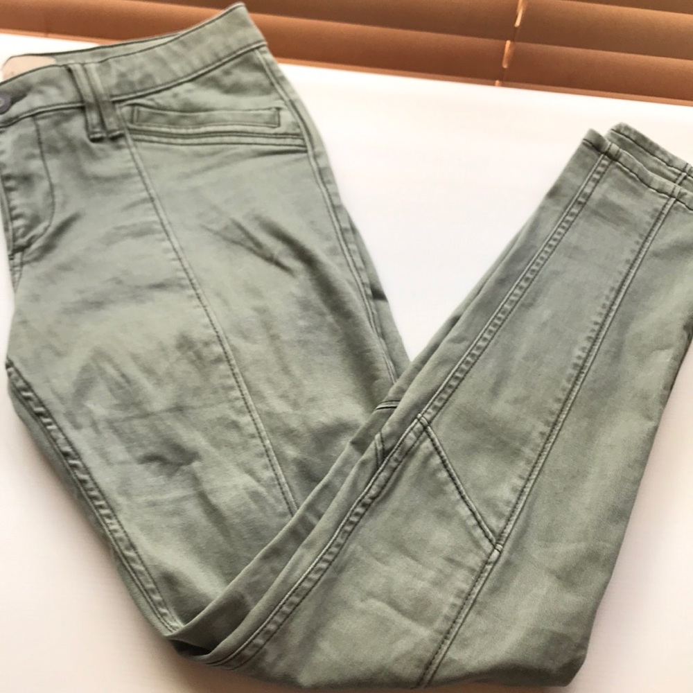 Olive green hollister skinny jeans